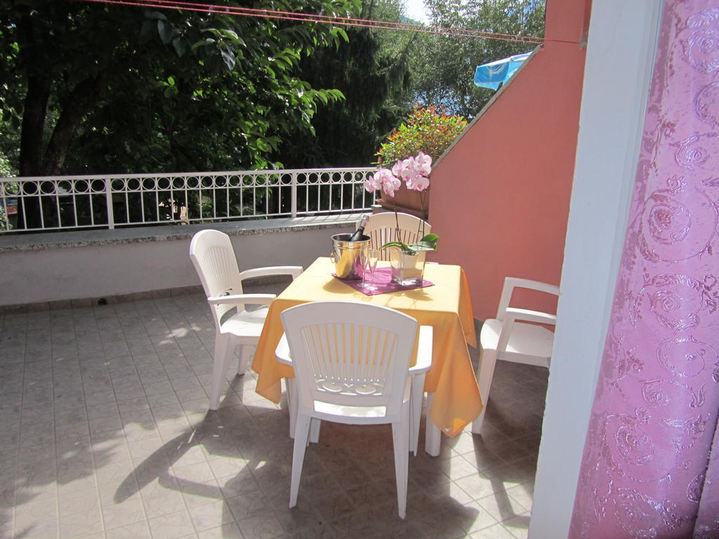 Residence Laguna Beach Pianello Del Lario Экстерьер фото