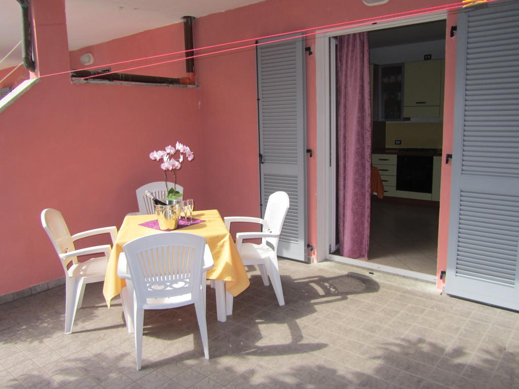 Residence Laguna Beach Pianello Del Lario Номер фото