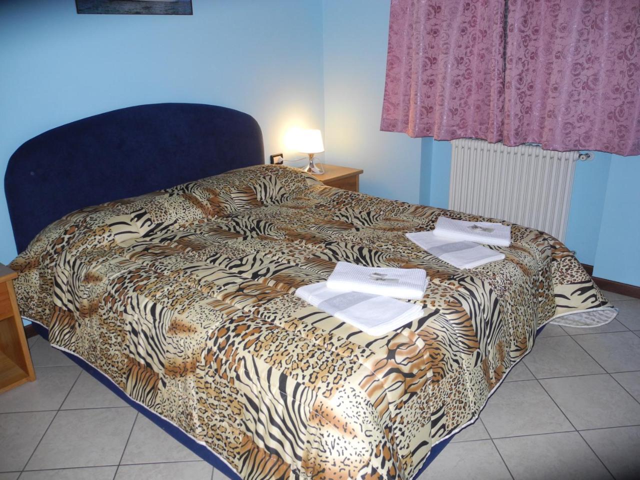 Residence Laguna Beach Pianello Del Lario Экстерьер фото